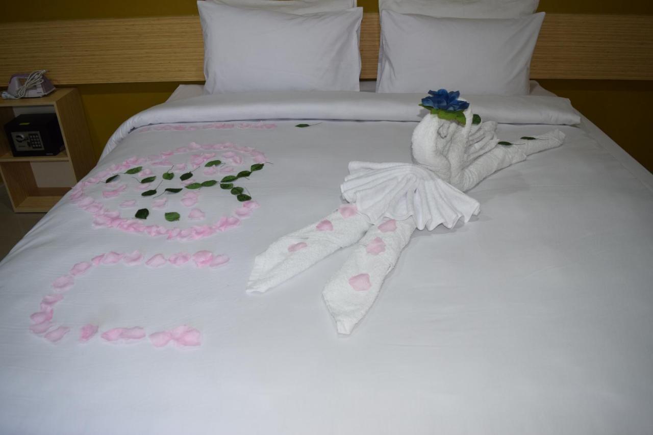 Hotel Sriwijaya 99 Palembang Ngoại thất bức ảnh